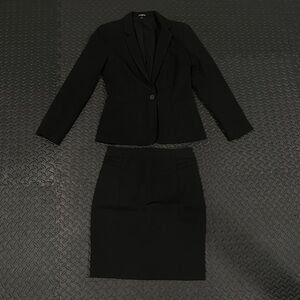 Express Skirt Suit